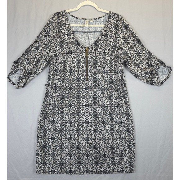 Tacera Dresses & Skirts - Tacera Women 1X Black White Geo Print Dress Zip V Neck Texture Stretch Shift